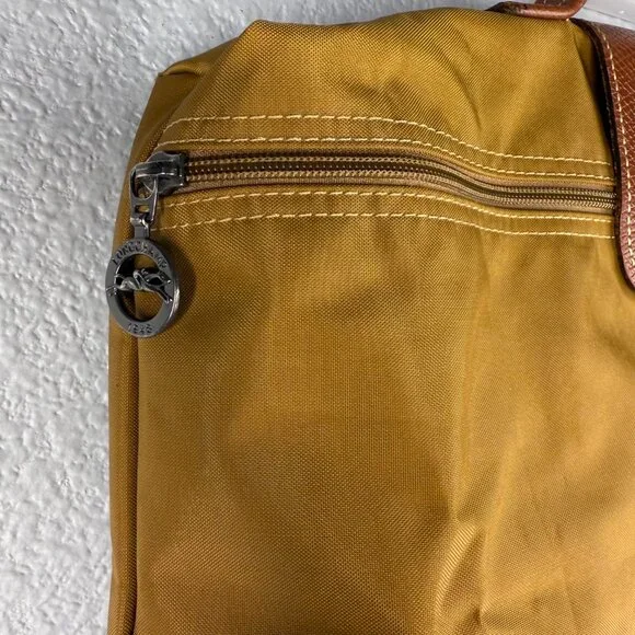 Longchamp Zip Tote - Picture 4 of 9